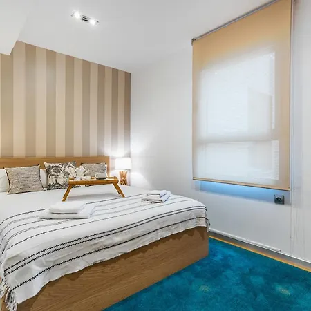 Lodging Beach Penthouse Near Center With Pool Apartment